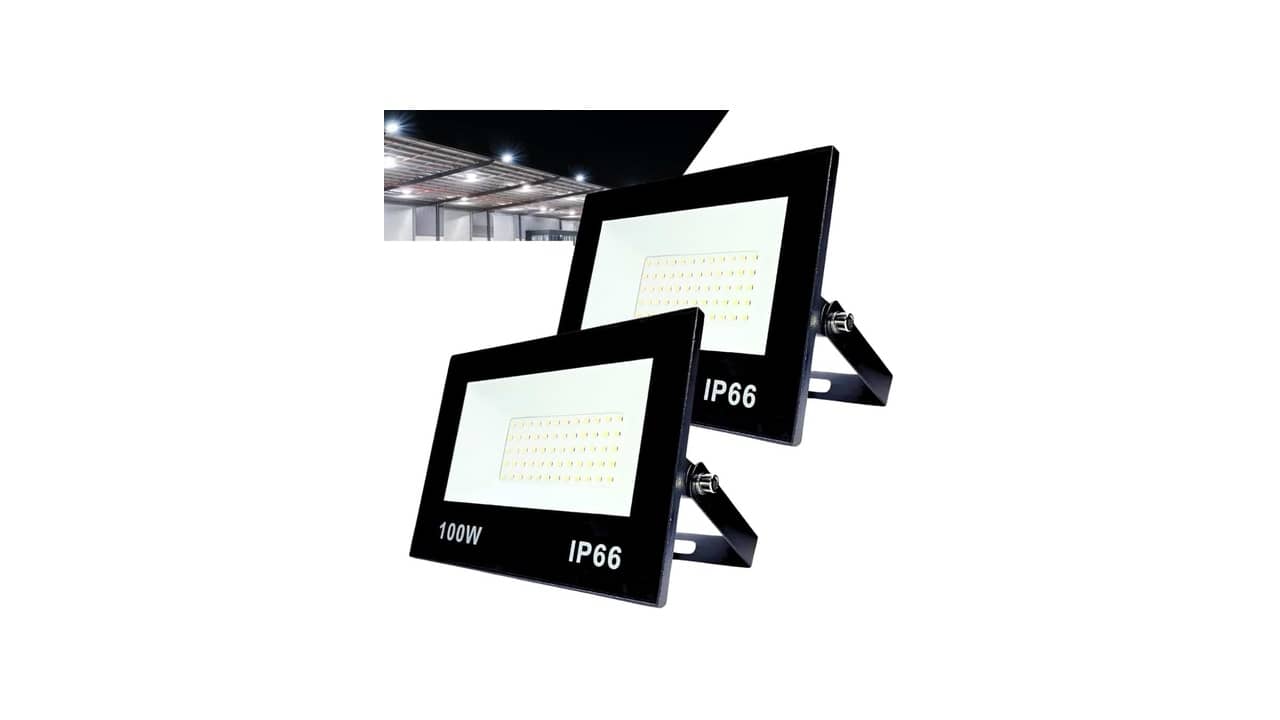 Qual o Melhor Refletor de LED para Área Externa? Potência e Eficiência Comparadas